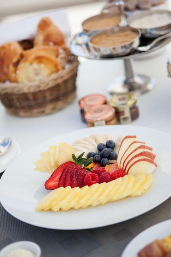 Luxury Hotel 3*