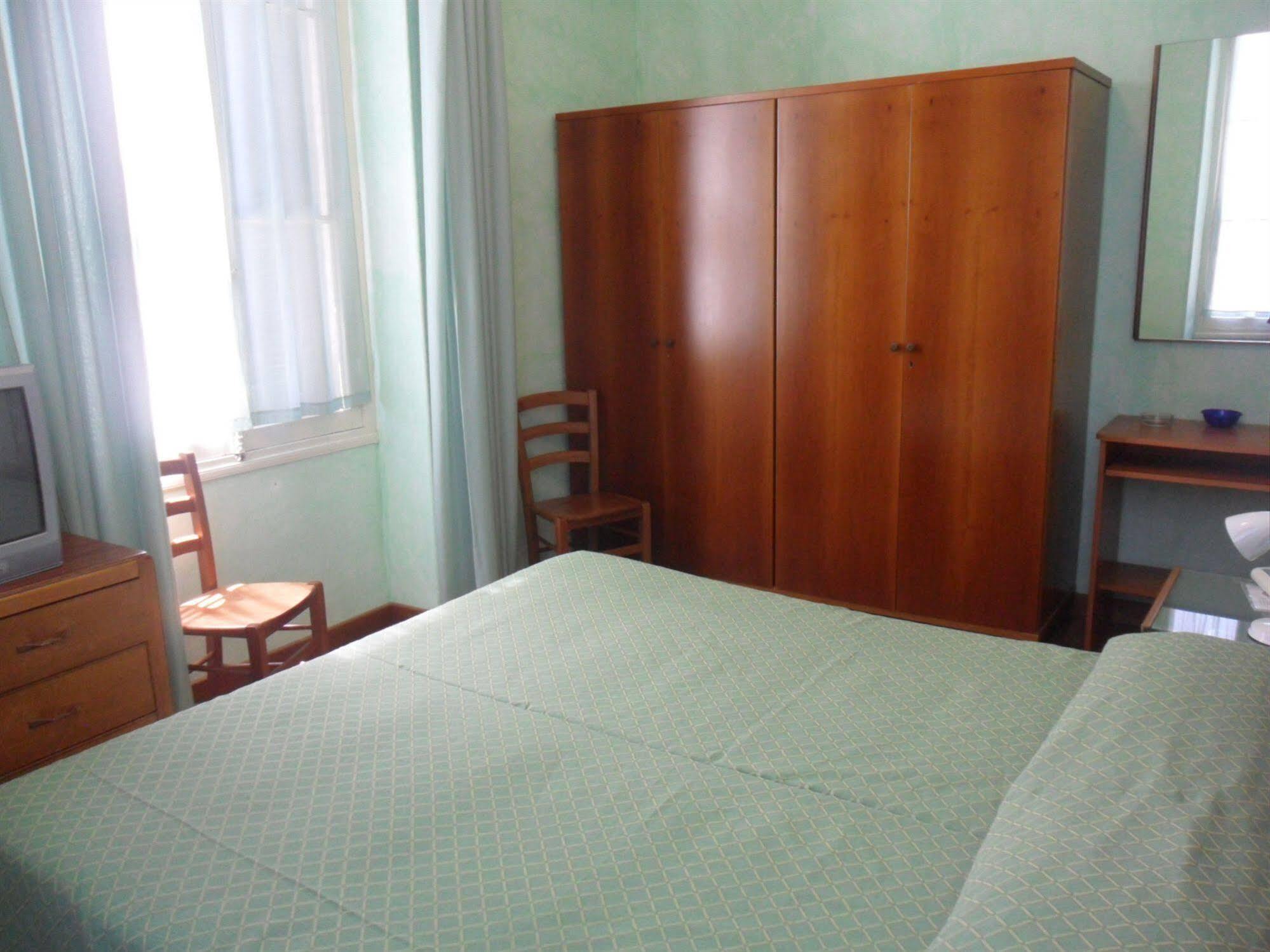 Hotel Luxury 3*