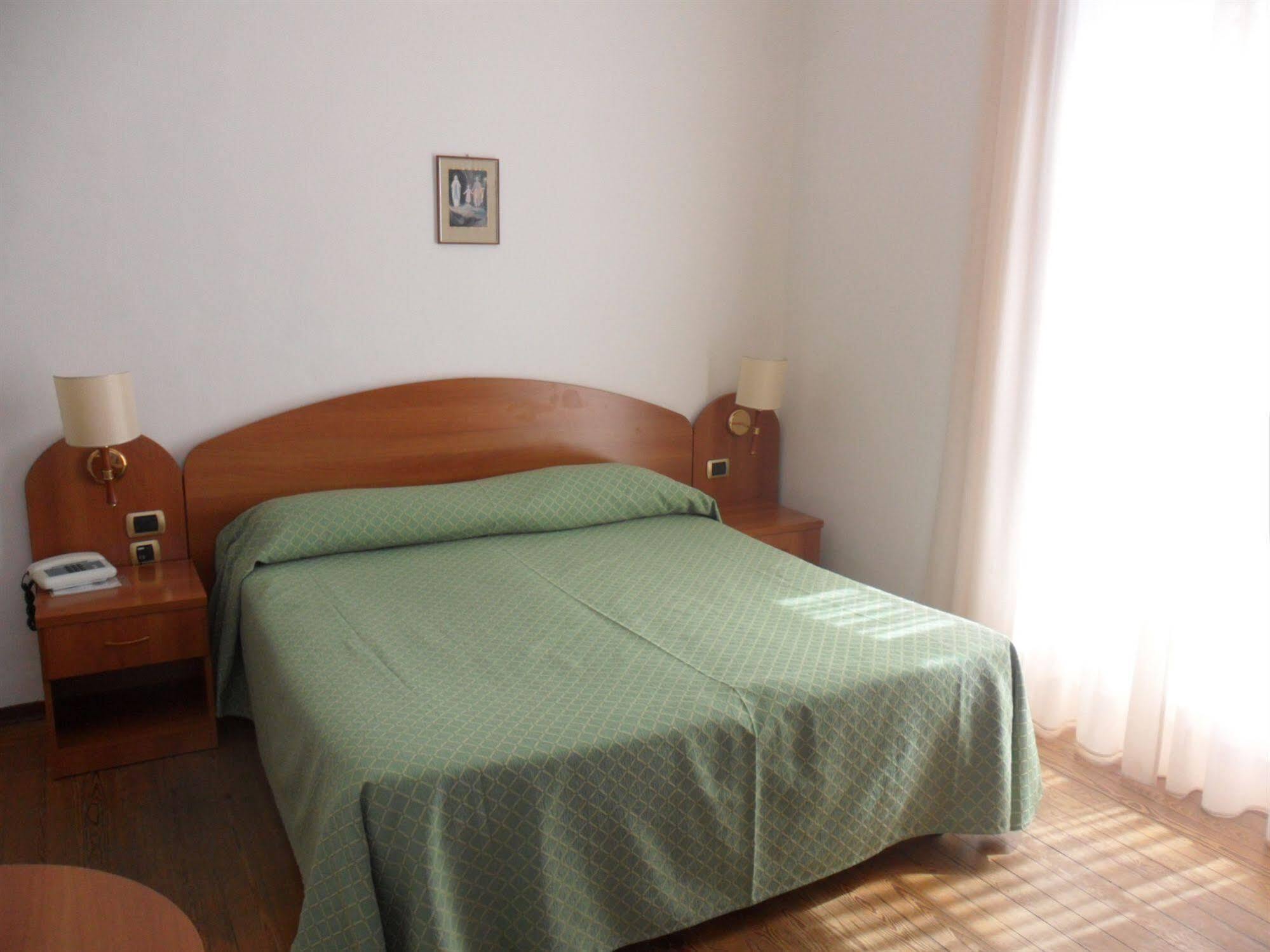 Luxury 3*